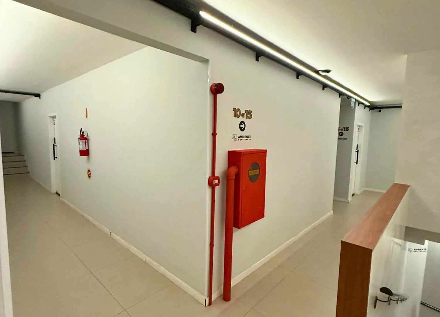 Studios 422 Помероди Бразилия