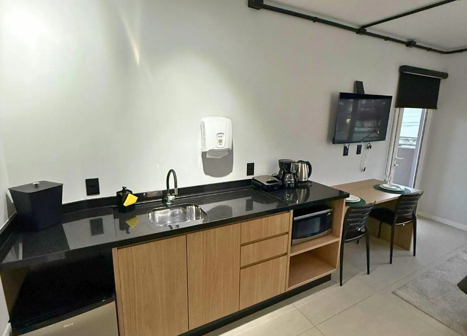 Studios 422 Помероди